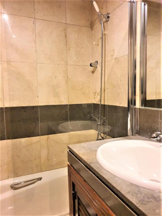 New Estrelitzia Luxury Apartamen Apartament